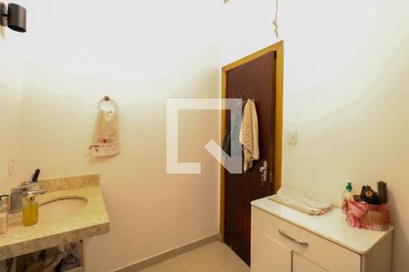 Casa à venda com 216m², 3 quartos e 3 vagasBanheiro