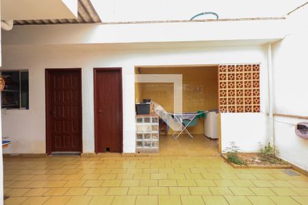 Casa à venda com 216m², 3 quartos e 3 vagasÁrea de Serviço