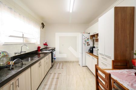 Casa à venda com 216m², 3 quartos e 3 vagasCozinha