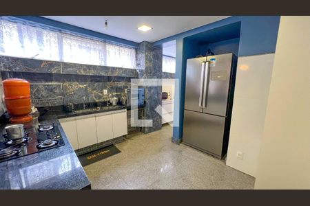 Apartamento à venda com 210m², 5 quartos e 3 vagasCozinha