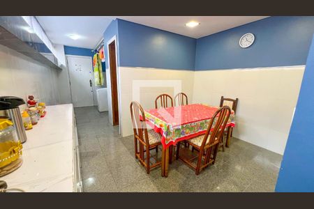 Apartamento à venda com 210m², 5 quartos e 3 vagasCopa