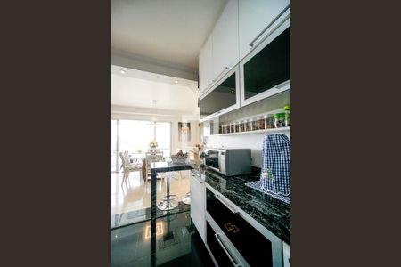 Apartamento à venda com 92m², 2 quartos e 2 vagasCozinha