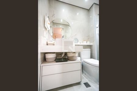 Apartamento à venda com 92m², 2 quartos e 2 vagasBanheiro da suíte 01