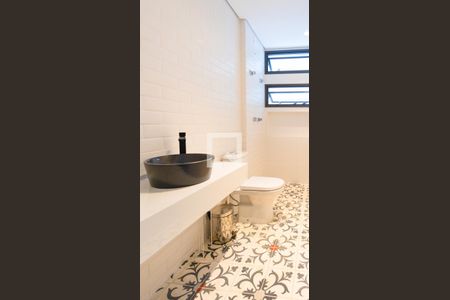 Casa à venda com 205m², 4 quartos e 2 vagasBanheiro