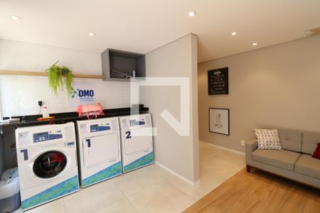 Apartamento à venda com 37m², 2 quartos e sem vagaÁrea comum - Lavanderia