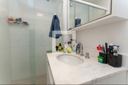 Apartamento à venda com 92m², 2 quartos e 2 vagas Apartamento à venda com 92m², 2 quartos e 2 vagasBanheiro da Suíte