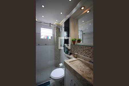 Apartamento à venda com 105m², 2 quartos e 2 vagasBanheiro Social