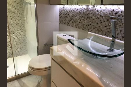 Studio para alugar com 42m², 1 quarto e 1 vagaBanheiro - armário e pia