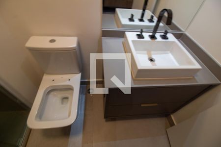 Banheiro de kitnet/studio para alugar com 1 quarto, 29m² em Campo Belo, São Paulo