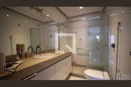 Apartamento à venda com 350m², 4 quartos e 2 vagasBanheiro da Suíte 3