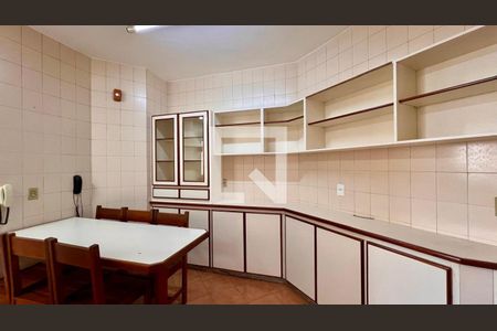 Apartamento à venda com 160m², 4 quartos e 2 vagascozinha