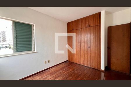 Apartamento à venda com 160m², 4 quartos e 2 vagasquarto