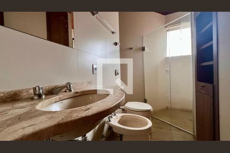 Apartamento à venda com 160m², 4 quartos e 2 vagasbanho