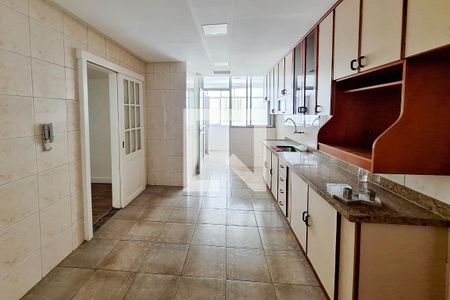 Apartamento para alugar com 112m², 3 quartos e 1 vaga Apartamento para alugar com 112m², 3 quartos e 1 vagaCozinha