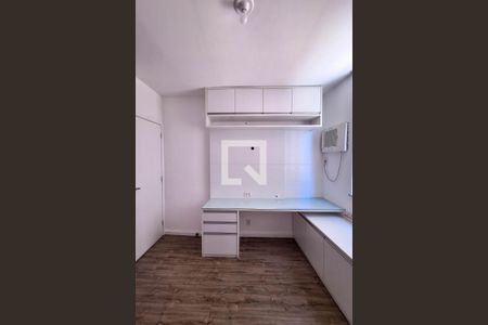 Quarto 1 de apartamento para alugar com 3 quartos, 112m² em Icaraí, Niterói