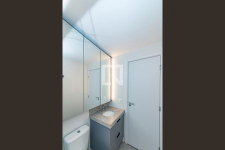 Apartamento para alugar com 65m², 2 quartos e 2 vagas Apartamento para alugar com 65m², 2 quartos e 2 vagasBanheiro da Suíte