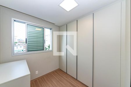 Apartamento para alugar com 65m², 2 quartos e 2 vagas Apartamento para alugar com 65m², 2 quartos e 2 vagasQuarto 2 - Closet