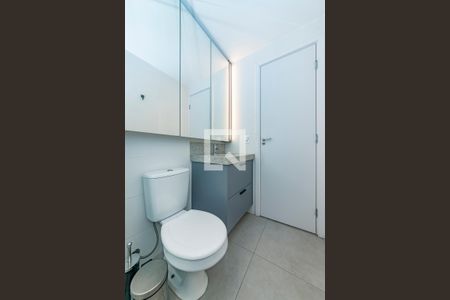 Apartamento para alugar com 65m², 2 quartos e 2 vagas Apartamento para alugar com 65m², 2 quartos e 2 vagasBanheiro da Suíte