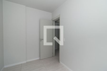 Quarto 2 de apartamento para alugar com 3 quartos, 70m² em Jardim Carvalho, Porto Alegre
