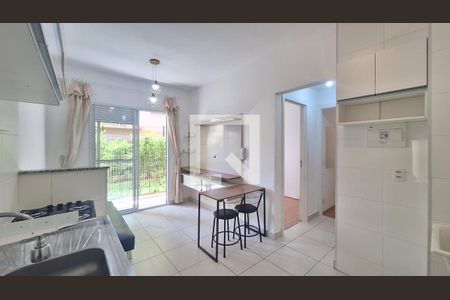 Sala/Cozinha de apartamento para alugar com 2 quartos, 42m² em Barra Funda, São Paulo