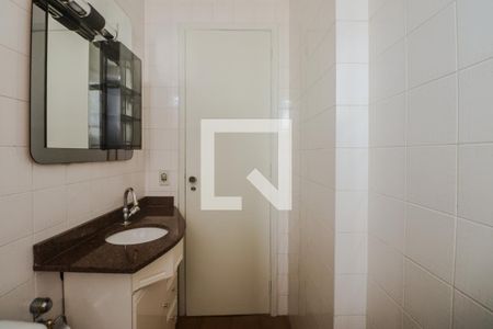 Banheiro de apartamento para alugar com 1 quarto, 43m² em Centro Histórico, Porto Alegre