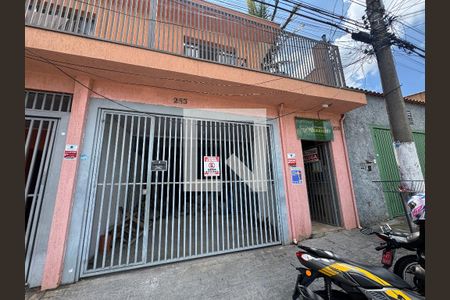 Casa para alugar com 45m², 1 quarto e sem vaga Casa para alugar com 45m², 1 quarto e sem vagaFachada