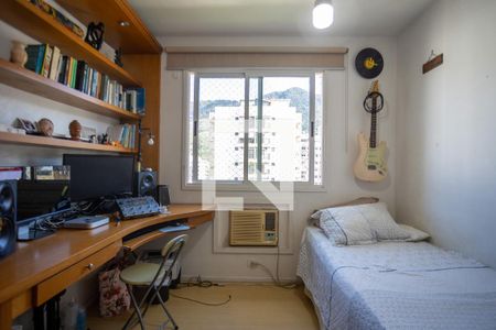 Apartamento à venda com 98m², 4 quartos e 2 vagasQuarto 3