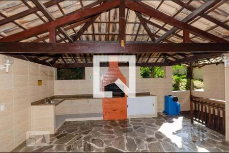 Apartamento à venda com 98m², 4 quartos e 2 vagasChurrasqueira