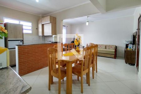Sala de apartamento para alugar com 1 quarto, 57m² em Canto do Forte, Praia Grande