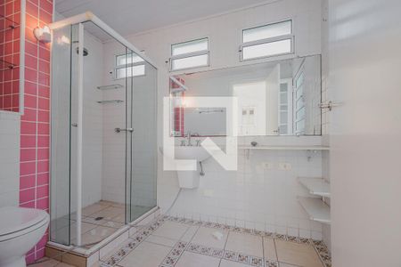 Casa à venda com 240m², 3 quartos e 3 vagasBanheiro da Suíte