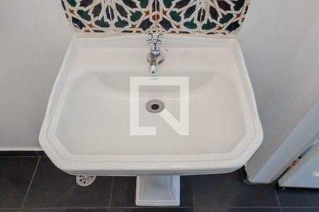 Casa à venda com 240m², 3 quartos e 3 vagasLavabo