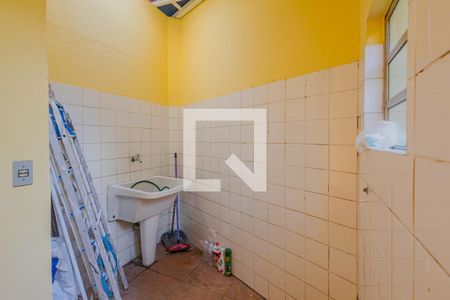 Casa à venda com 240m², 3 quartos e 3 vagasÁrea de Serviço