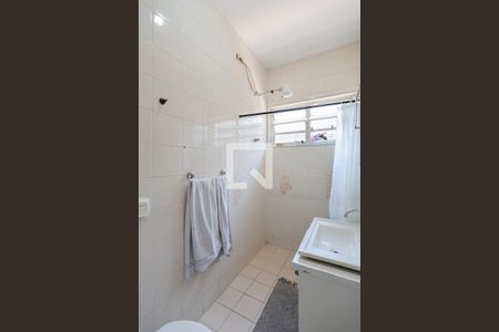 Casa para alugar com 298m², 3 quartos e 12 vagas Casa para alugar com 298m², 3 quartos e 12 vagasBanheiro de serviço