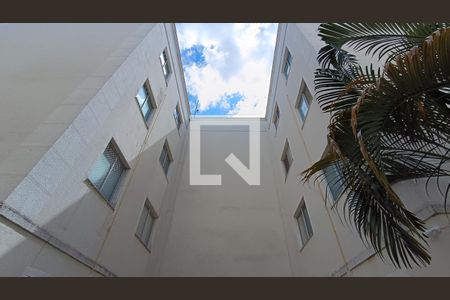 Apartamento para alugar com 50m², 2 quartos e 1 vaga Apartamento para alugar com 50m², 2 quartos e 1 vagaFachada