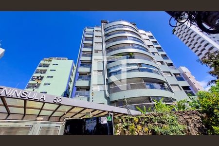 Apartamento à venda com 133m², 2 quartos e 3 vagasFachada