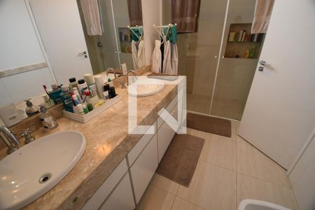 Apartamento à venda com 138m², 3 quartos e 1 vagaBanheiro 1