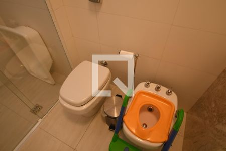 Apartamento à venda com 138m², 3 quartos e 1 vagaBanheiro 2