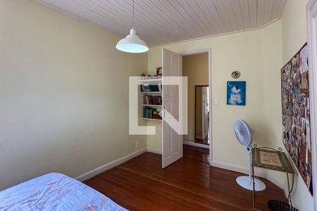 Casa à venda com 296m², 4 quartos e 3 vagas Casa à venda com 296m², 4 quartos e 3 vagasQuarto 02