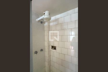 Casa à venda com 296m², 4 quartos e 3 vagas Casa à venda com 296m², 4 quartos e 3 vagasBanheiro de serviço