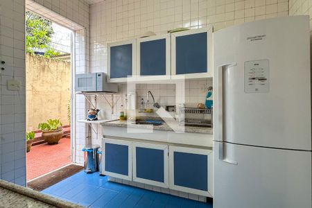 Casa à venda com 296m², 4 quartos e 3 vagas Casa à venda com 296m², 4 quartos e 3 vagasCozinha