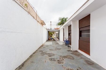 Casa à venda com 300m², 3 quartos e 5 vagas