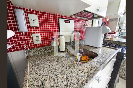 Apartamento à venda com 55m², 2 quartos e 1 vaga Apartamento à venda com 55m², 2 quartos e 1 vagaCozinha e Área de Serviço