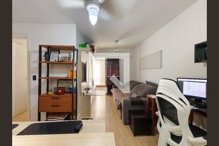 Apartamento à venda com 55m², 2 quartos e 1 vaga Apartamento à venda com 55m², 2 quartos e 1 vagaSala