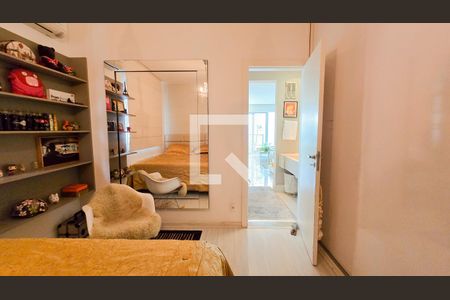 Apartamento à venda com 58m², 1 quarto e 1 vagaQuarto