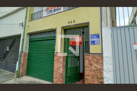 Casa para alugar com 120m², 3 quartos e 1 vaga Casa para alugar com 120m², 3 quartos e 1 vagaFachada