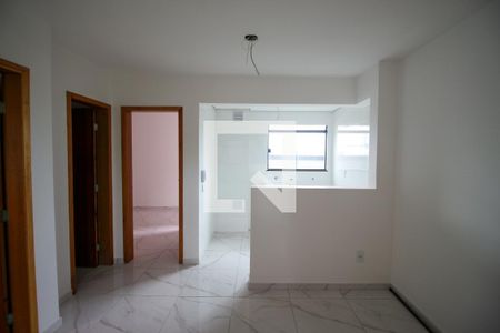 Sala de apartamento para alugar com 2 quartos, 38m² em Itaquera, São Paulo