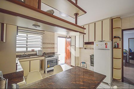 Casa à venda com 235m², 3 quartos e 2 vagas Casa à venda com 235m², 3 quartos e 2 vagasCozinha