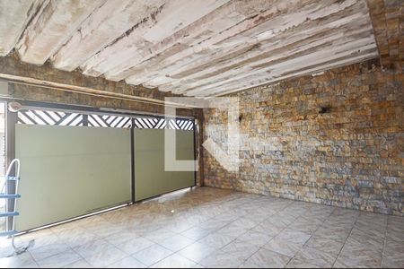 Casa à venda com 235m², 3 quartos e 2 vagas Casa à venda com 235m², 3 quartos e 2 vagasGaragem