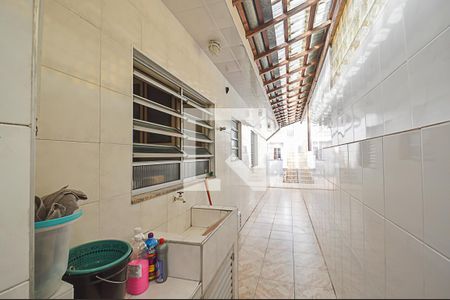 Casa à venda com 235m², 3 quartos e 2 vagas Casa à venda com 235m², 3 quartos e 2 vagasÁrea de Serviço