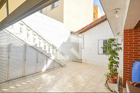 Casa à venda com 235m², 3 quartos e 2 vagas Casa à venda com 235m², 3 quartos e 2 vagasQuintal